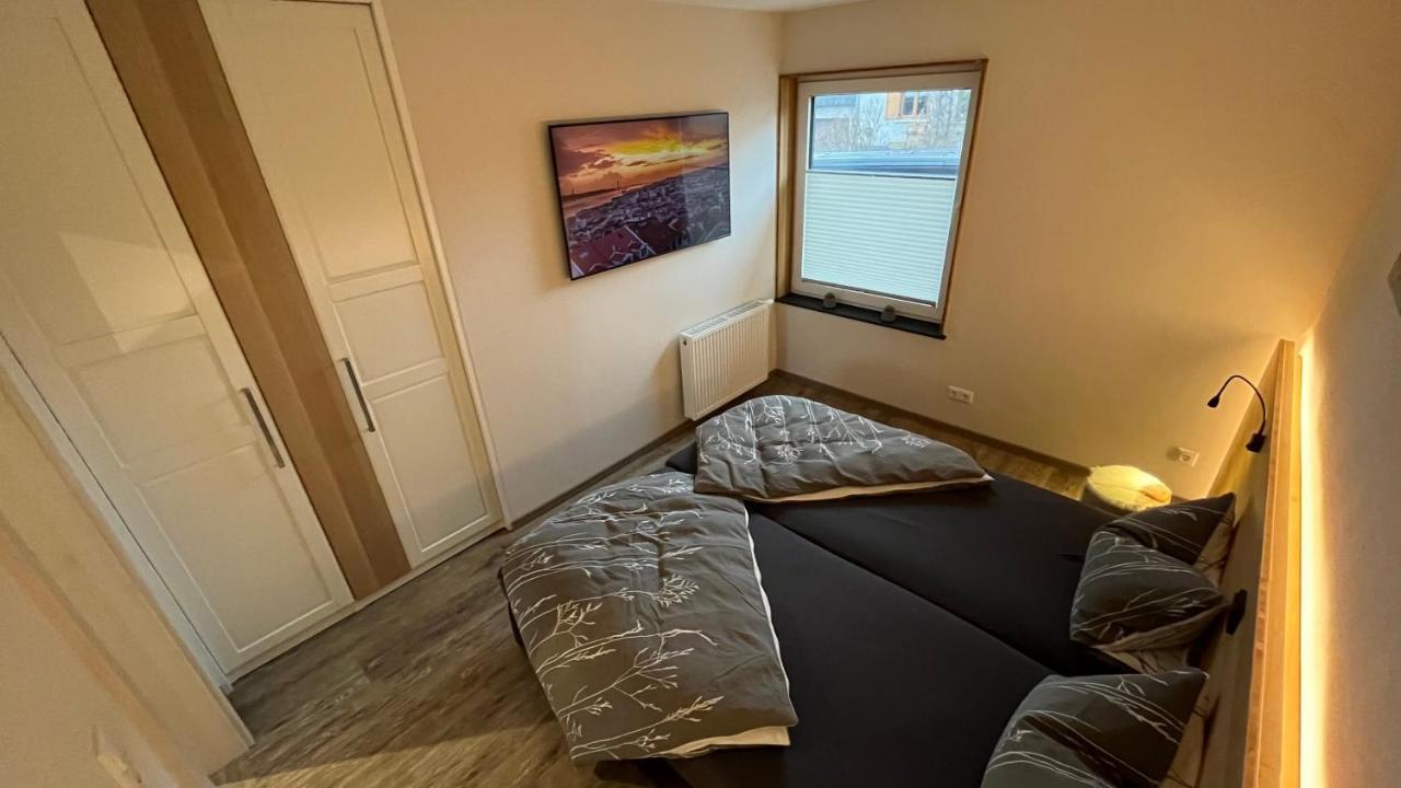 Schleo's Apartment *